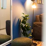 2-bedroom House With Shared Courtyard Villa *