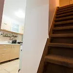2-bedroom House With Shared Courtyard Villa Boekarest