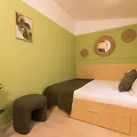 2-bedroom House With Shared Courtyard Boekarest