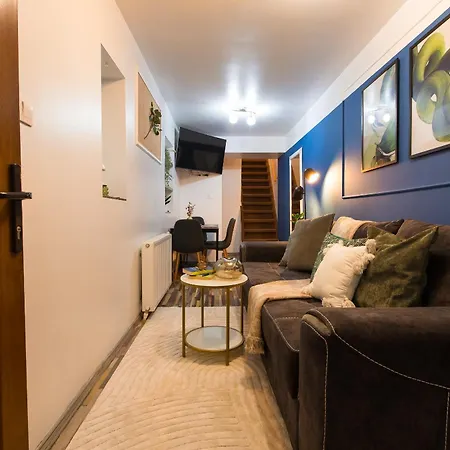 2-bedroom House With Shared Courtyard Βίλα *