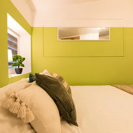 2-bedroom House With Shared Courtyard Vilă Bucureşti