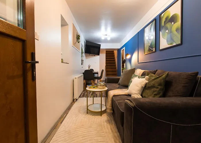 2-bedroom House With Shared Courtyard Villa *