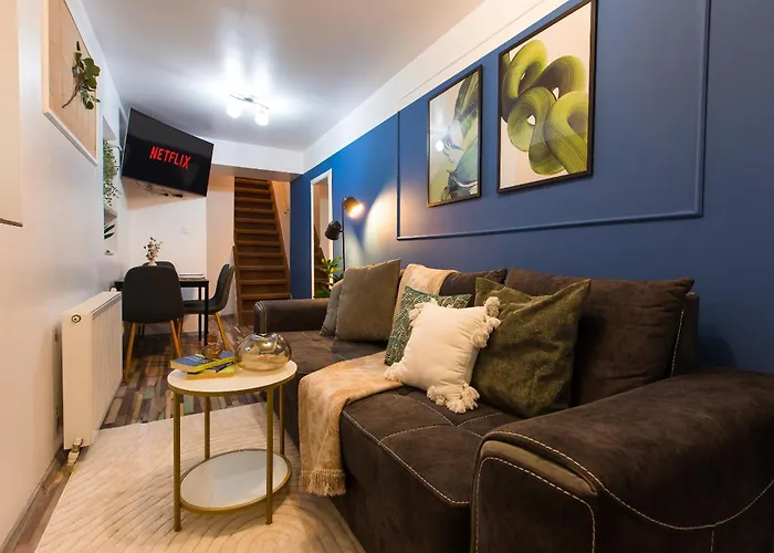 2-bedroom House With Shared Courtyard Βίλα