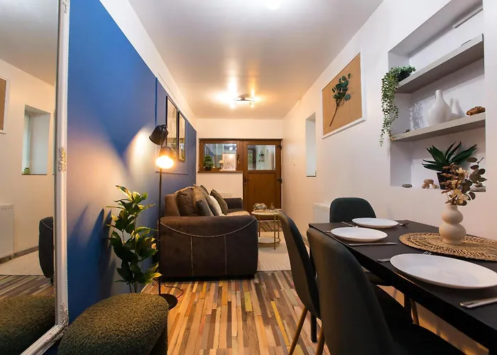 2-bedroom House With Shared Courtyard * Bukareszt