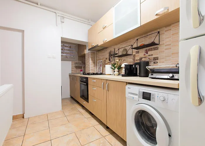 2-bedroom House With Shared Courtyard *