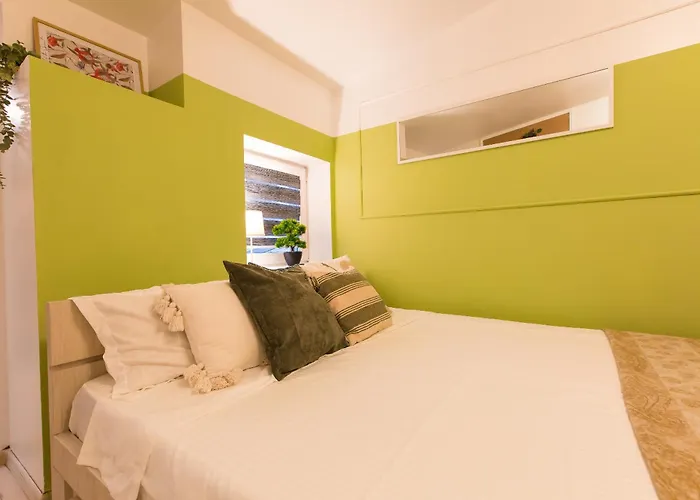 Villa 2-bedroom House With Shared Courtyard Bucharest