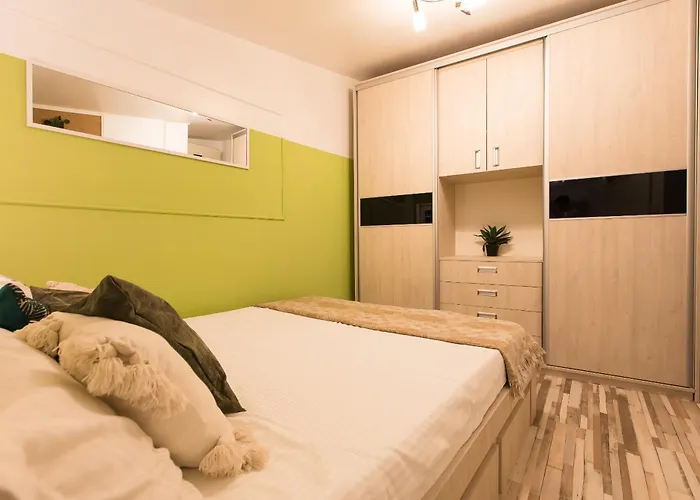 2-bedroom House With Shared Courtyard *