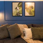 Villa 2-bedroom House With Shared Courtyard Bükreş