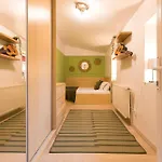 2-bedroom House With Shared Courtyard Bucarest